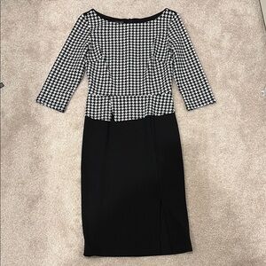 Homeyee Black and White Knee-length Pencil Dress for Work
